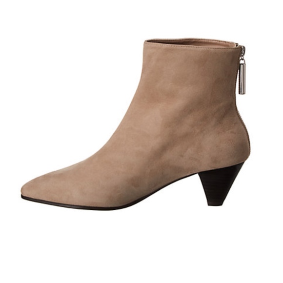 stuart weitzman pyramid bootie